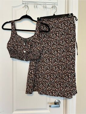 Women’s 2-Piece Floral Crop Top & Wrap Midi Skirt Set